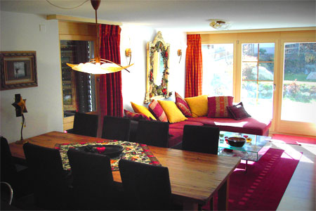 large view of the lounge