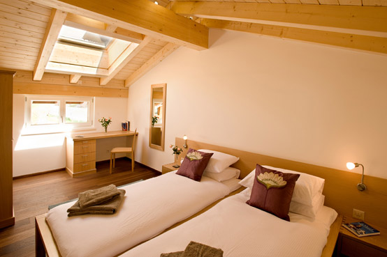 Large view of bedroom2