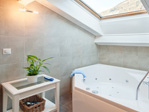 bathroom1