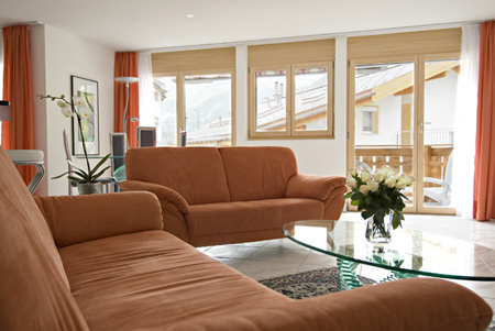 Large view of the lounge