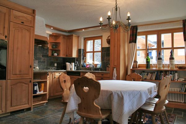 Large view of thedining room